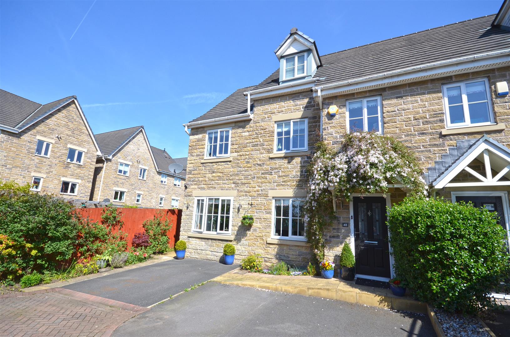 Local Estate Agent Mossley Houses for Sale in Mossley